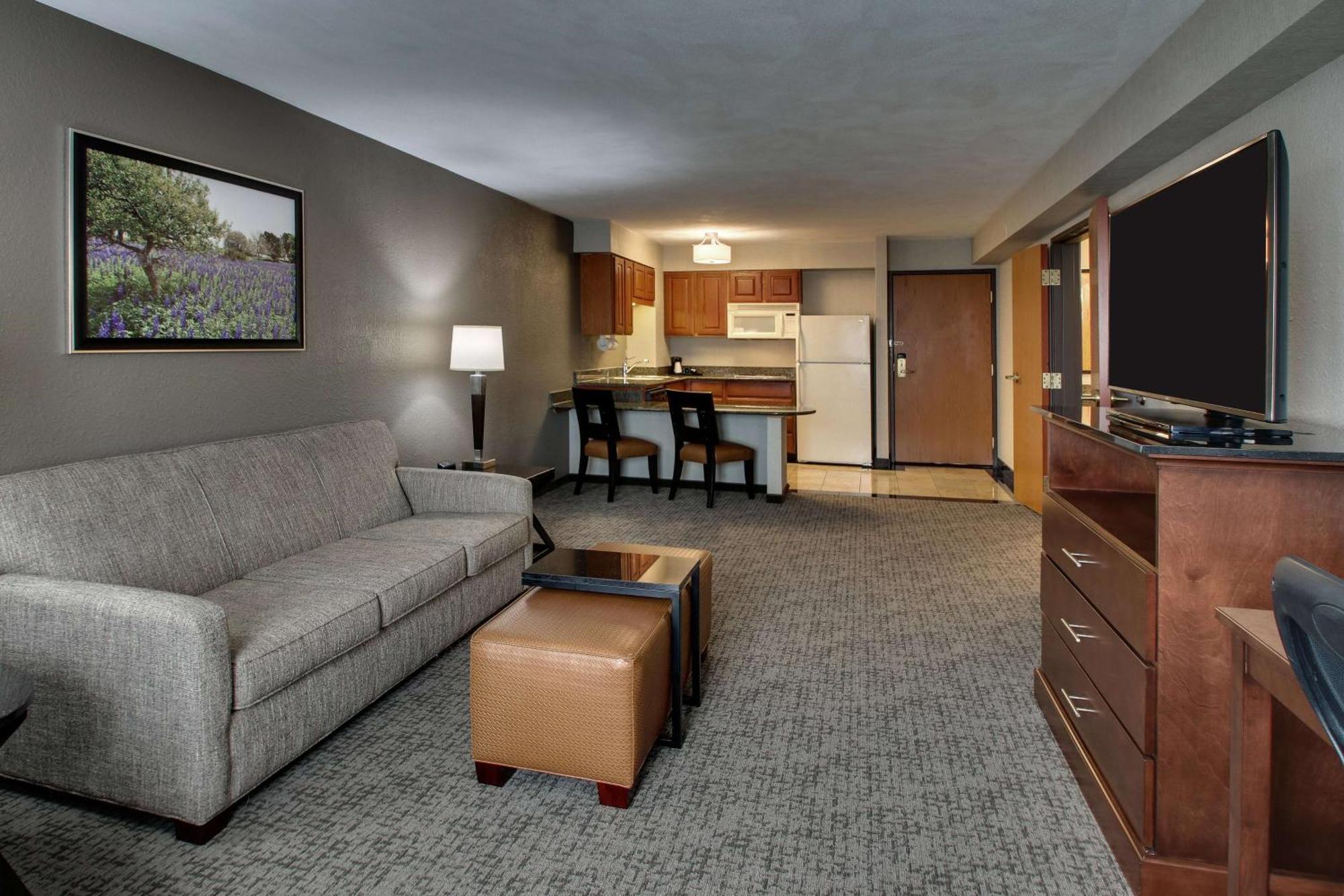Drury Inn & Suites San Antonio Northwest Medical Center Exterior photo